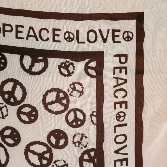 Peace Love silky scarf - Picture 3 of 4